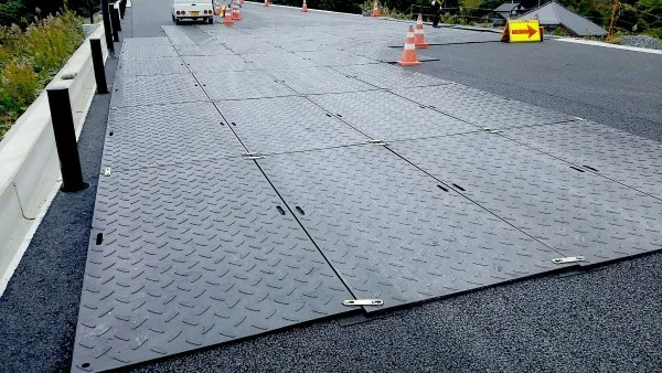 高速道路（完成舗装面保護）